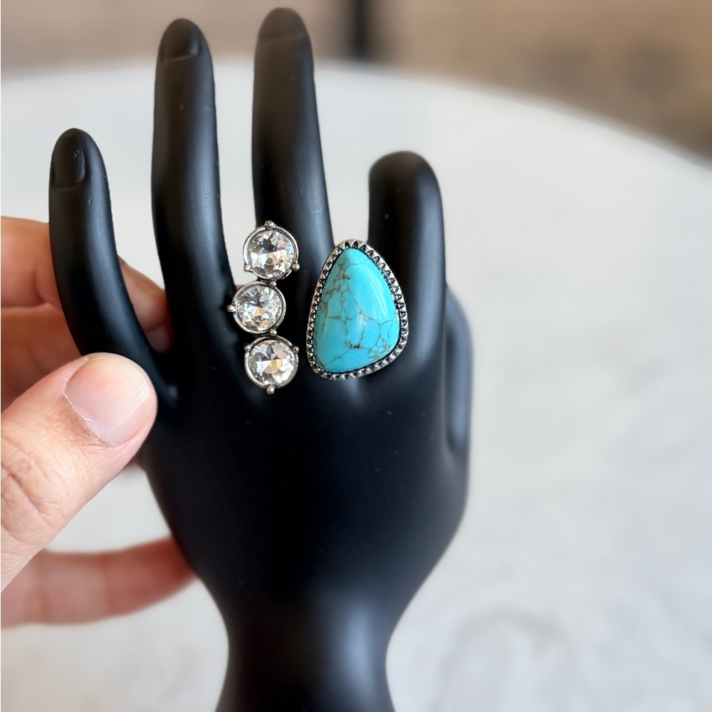 Turquoise Teardrop Statement Ring with Crystal Accents - Women Jewelry Used